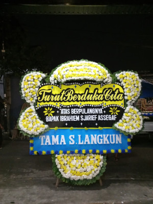 Papan Bunga Duka di Teruwai