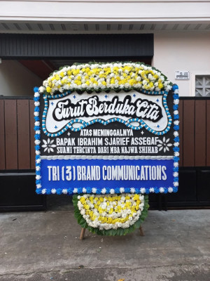 Papan Bunga Duka di Teruwai